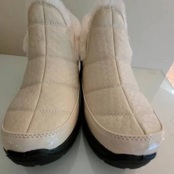 Easy Street Bootie NWOT - Picture 6 of 14